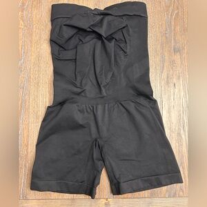 Blanqi Black maternity shorts in size small.